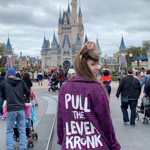 Meet your Posher, Sondra - Picture 2 of 4